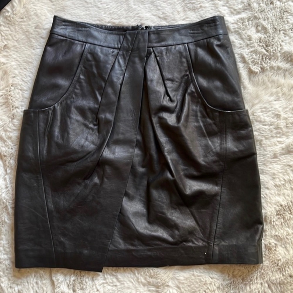 Halogen 100% genuine leather black skirt size